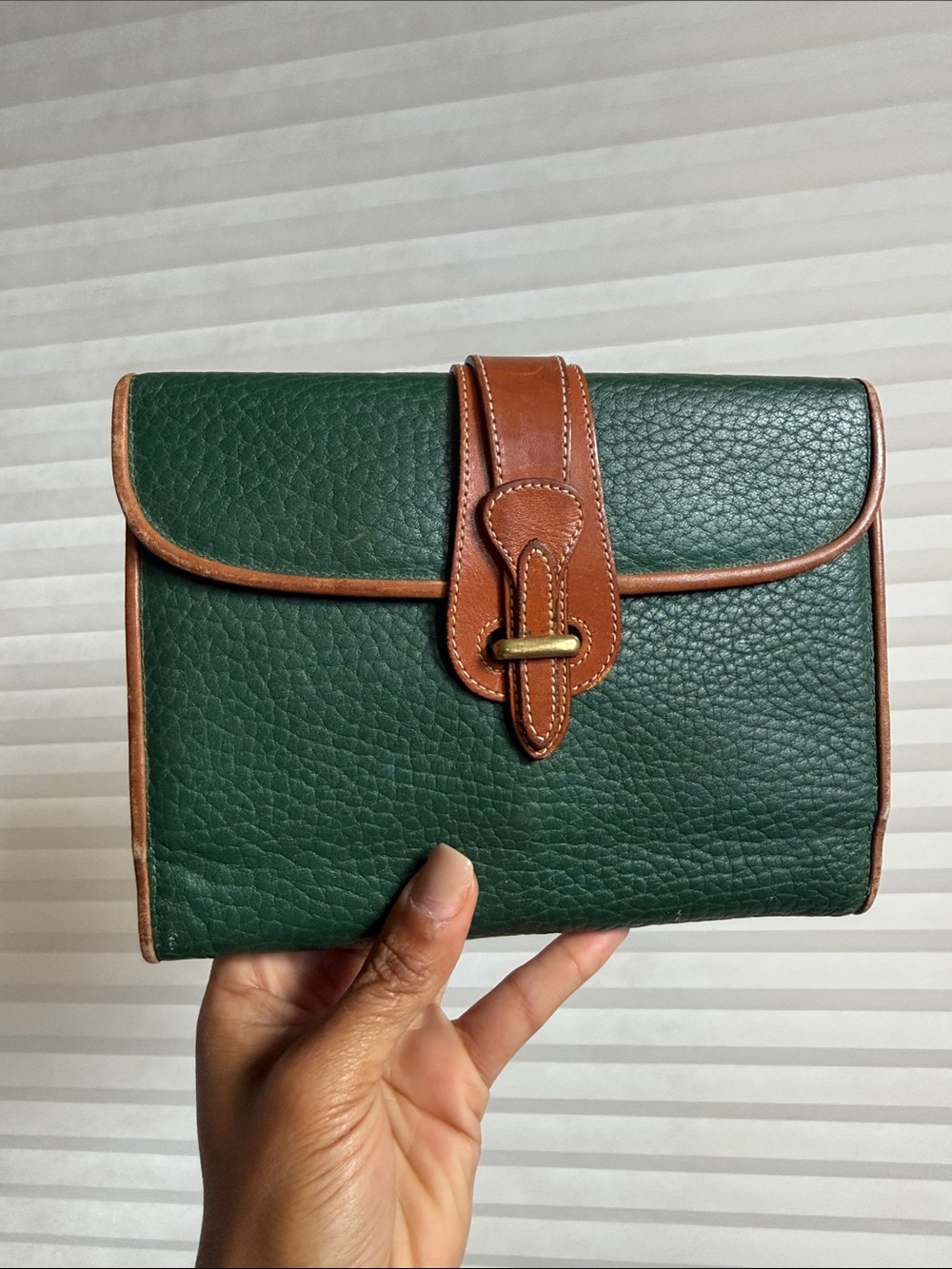 1983 Dooney & Bourke Vintage Green Pebbled Leather Organizer Wallet - Picture 1 of 17